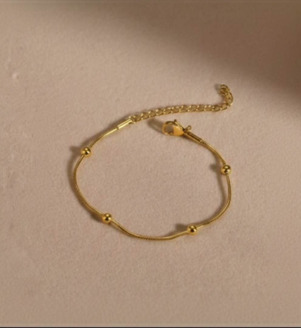 Delicate Gold Beaded Bracelet